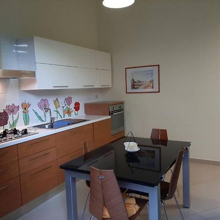 Chiara Home: Al Centro Di Catania Exterior foto