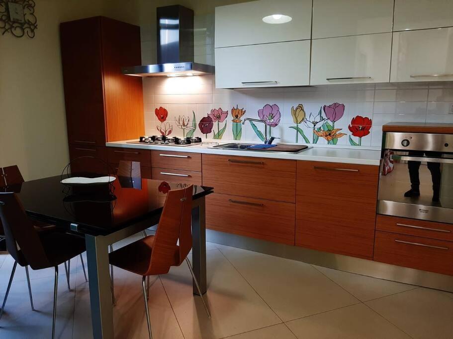Chiara Home: Al Centro Di Catania Exterior foto