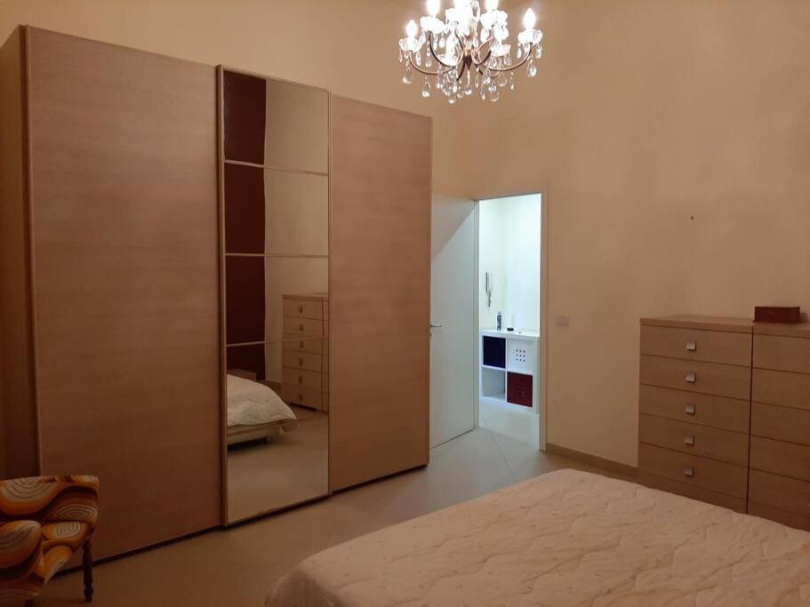 Chiara Home: Al Centro Di Catania Exterior foto
